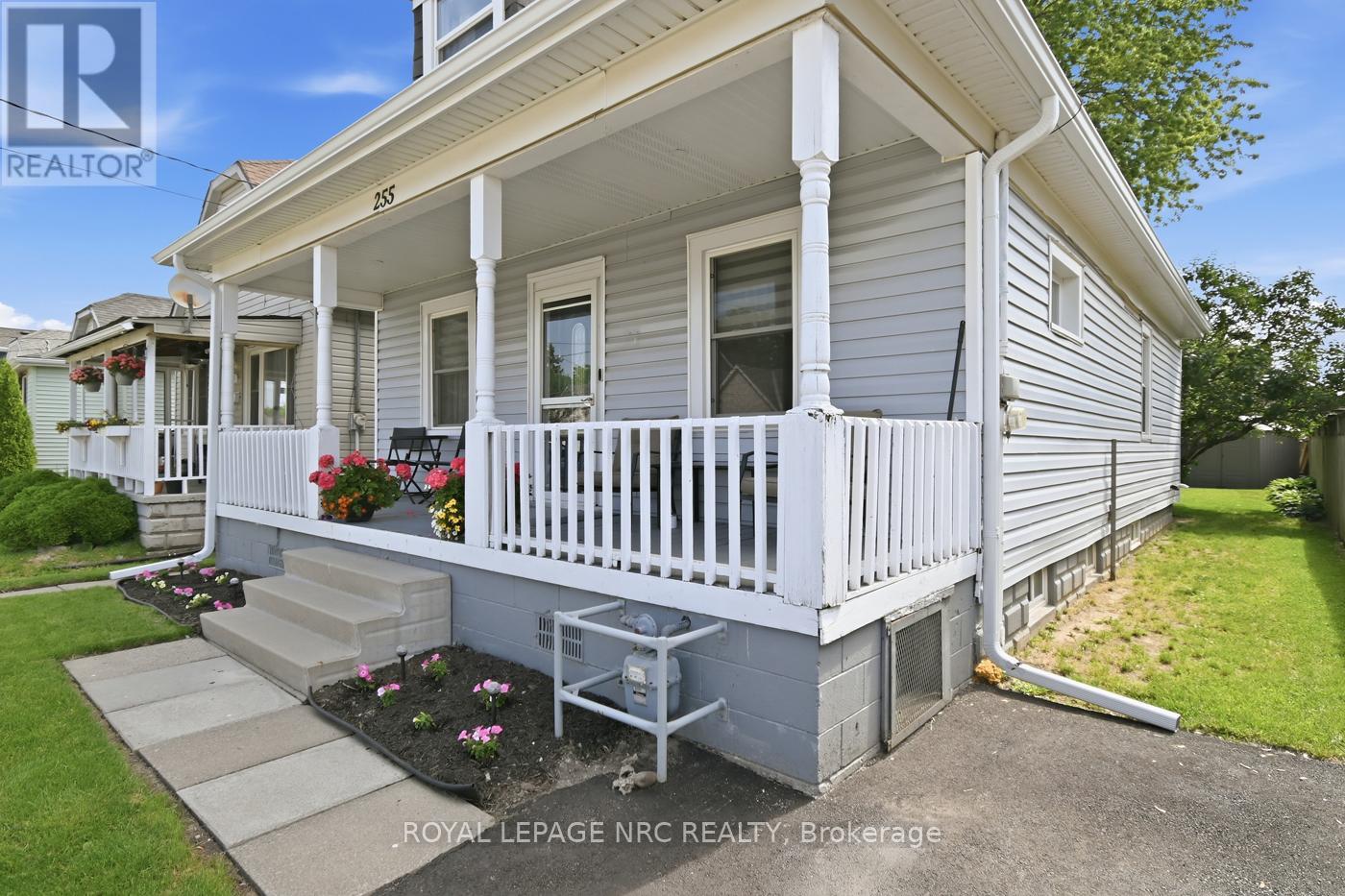 255 Deere Street, Welland, Ontario  L3B 2L9 - Photo 2 - X13429300
