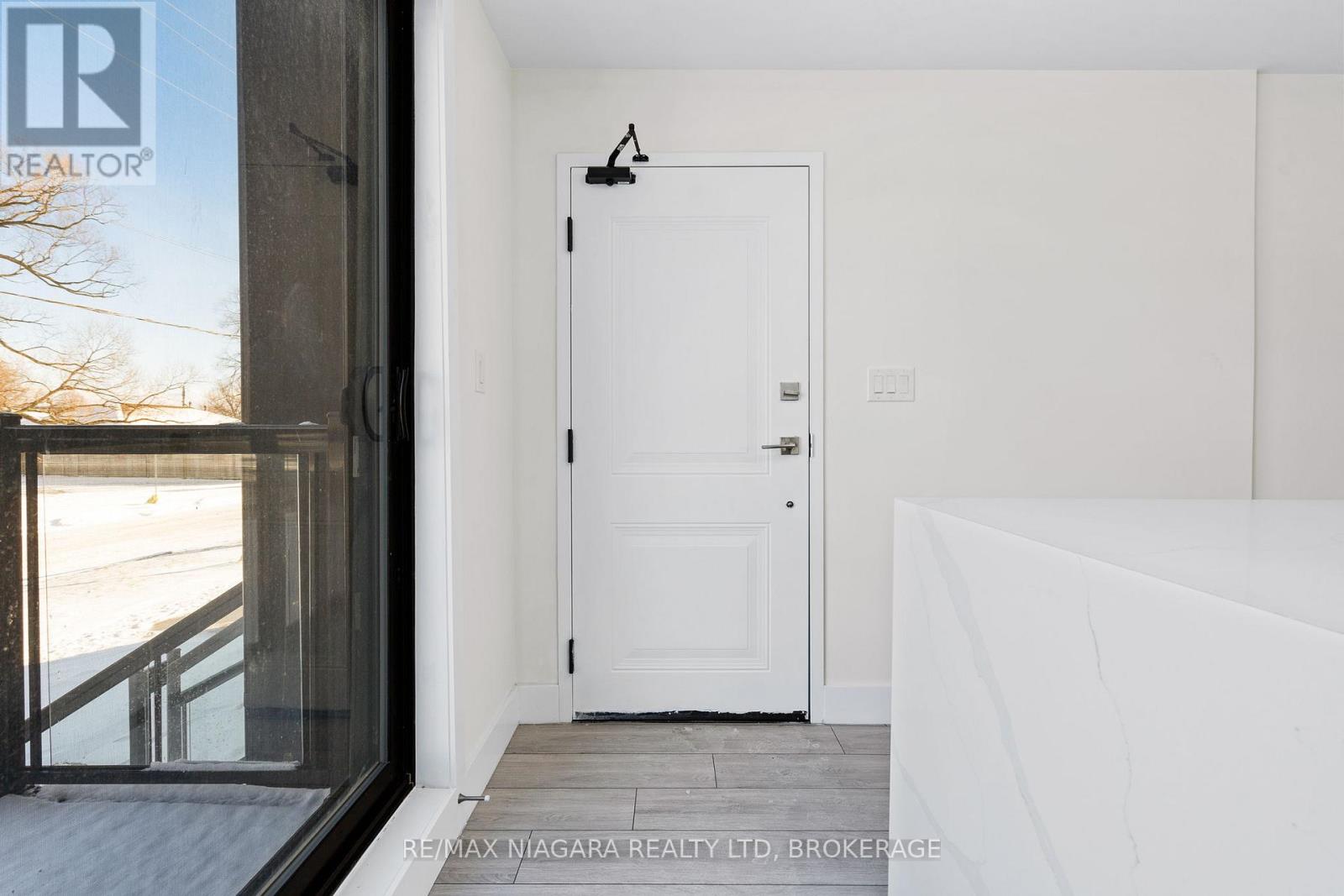 209 - 7277 Wilson Crescent, Niagara Falls, Ontario  L2G 4S5 - Photo 10 - X13429448