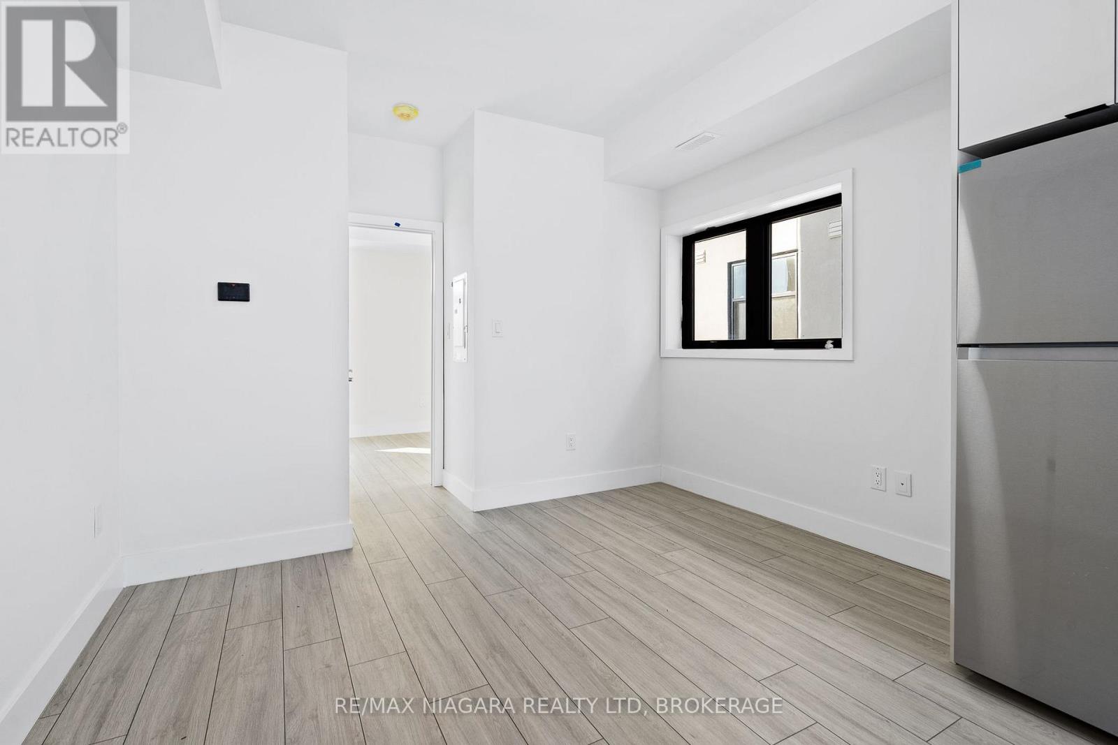 209 - 7277 Wilson Crescent, Niagara Falls, Ontario  L2G 4S5 - Photo 8 - X13429448