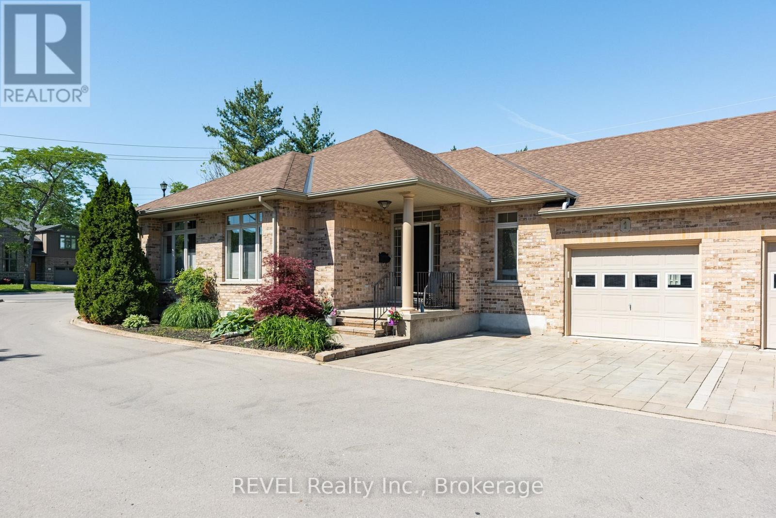 1 - 139 GLENDALE AVENUE, St. Catharines, Ontario