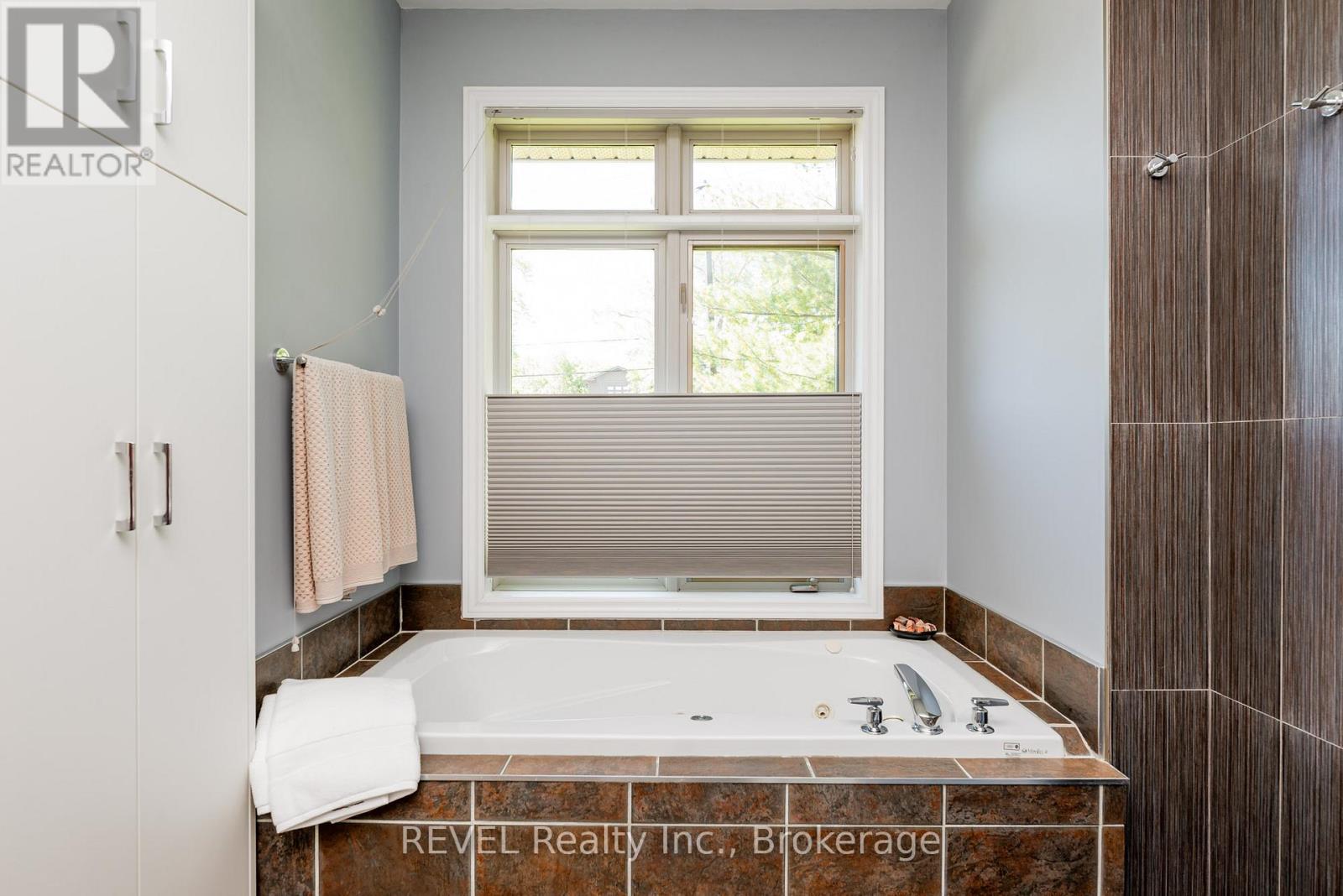1 - 139 Glendale Avenue, St. Catharines, Ontario  L2T 2K2 - Photo 16 - X13429782