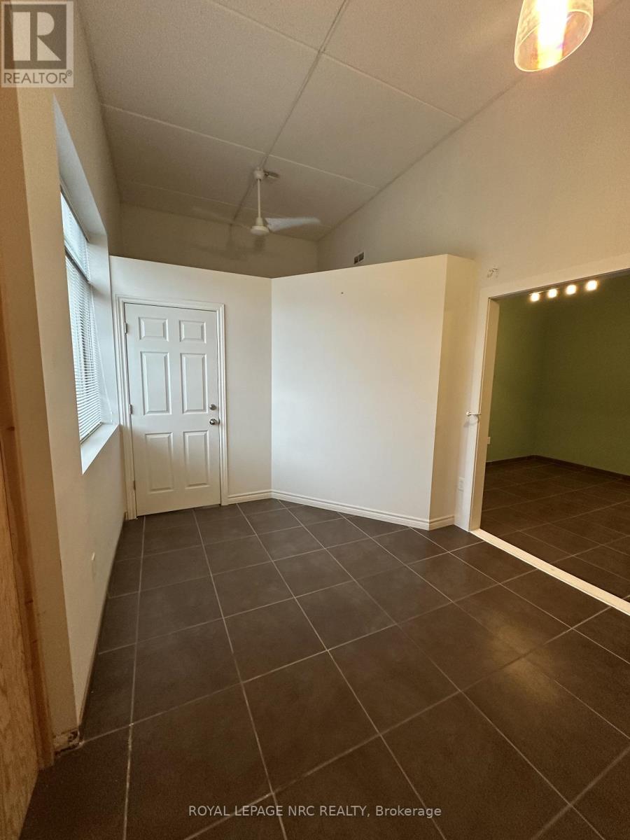 1 - 2722 Saint Paul Avenue, Niagara Falls, Ontario  L2J 2L4 - Photo 16 - X13431006