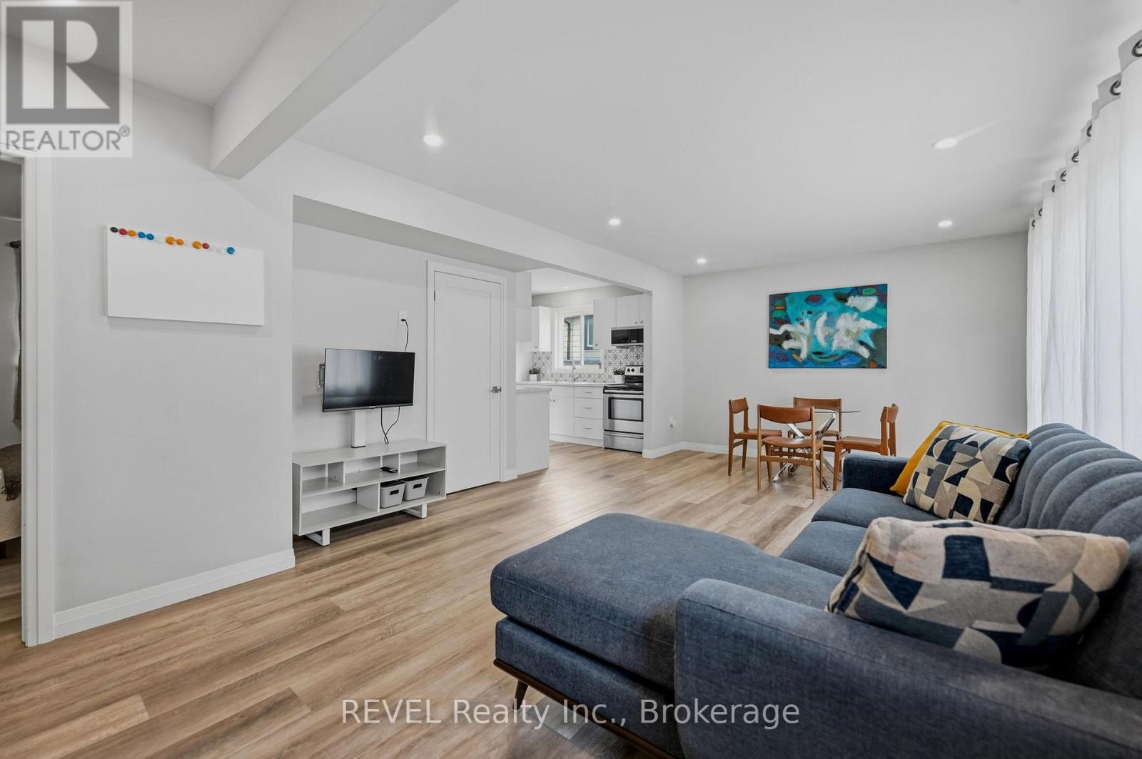 7859 Mulhern Street, Niagara Falls, Ontario  L2H 1B6 - Photo 4 - X13431154