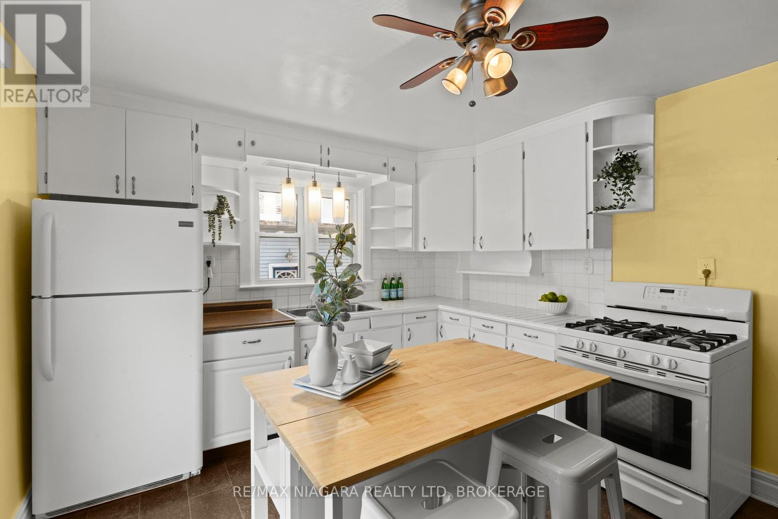 401 Fielden Avenue, Port Colborne, Ontario  L3K 4T9 - Photo 12 - X13432838