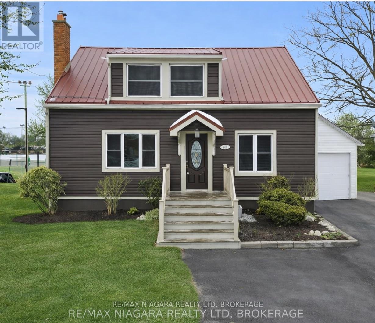 401 Fielden Avenue, Port Colborne, Ontario  L3K 4T9 - Photo 2 - X13432838