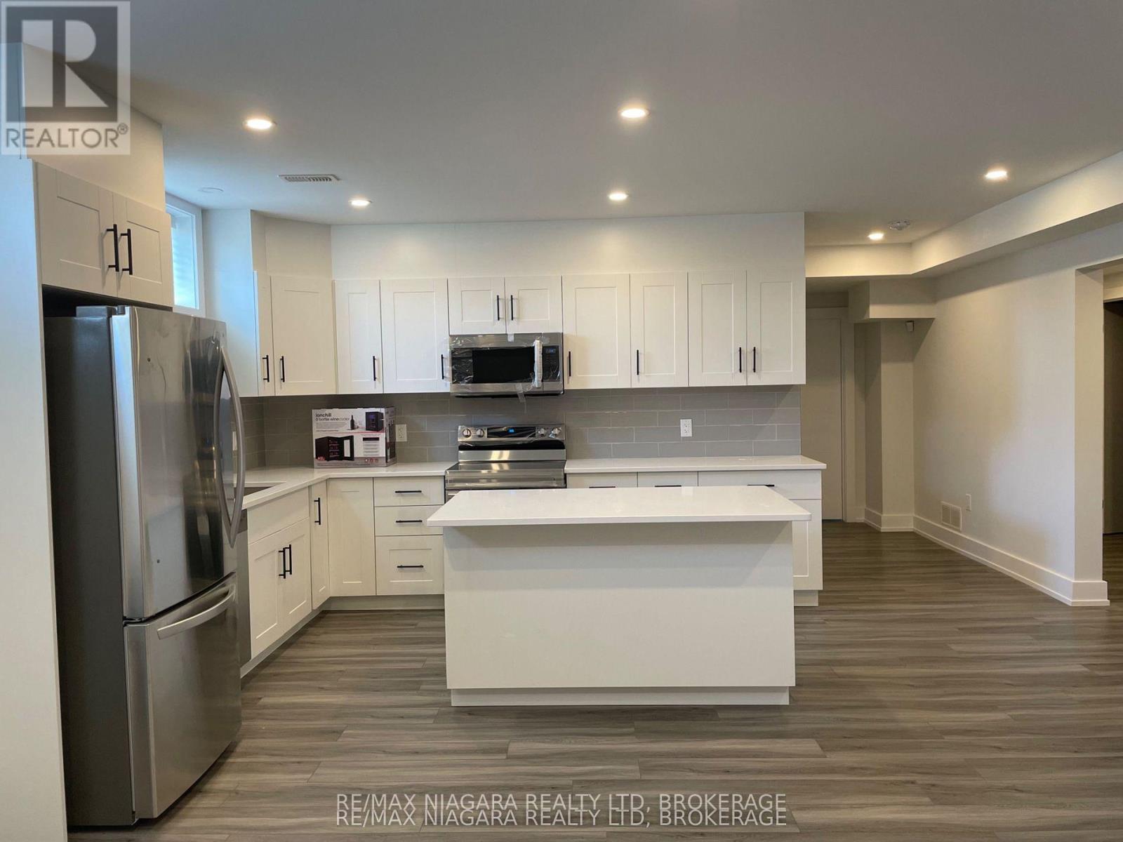 6484 Sam Iorfida Drive, Niagara Falls, Ontario  L2E 2S4 - Photo 5 - X13433638