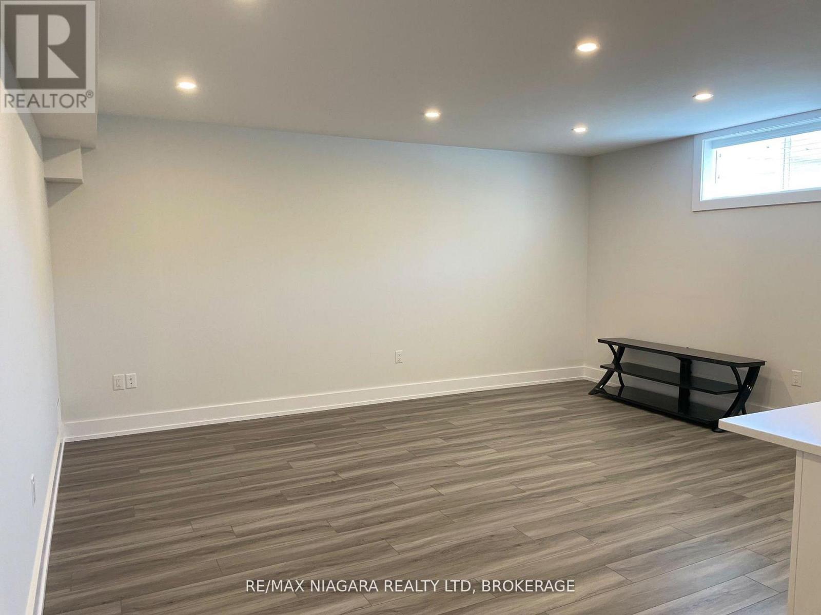 6484 Sam Iorfida Drive, Niagara Falls, Ontario  L2E 2S4 - Photo 6 - X13433638