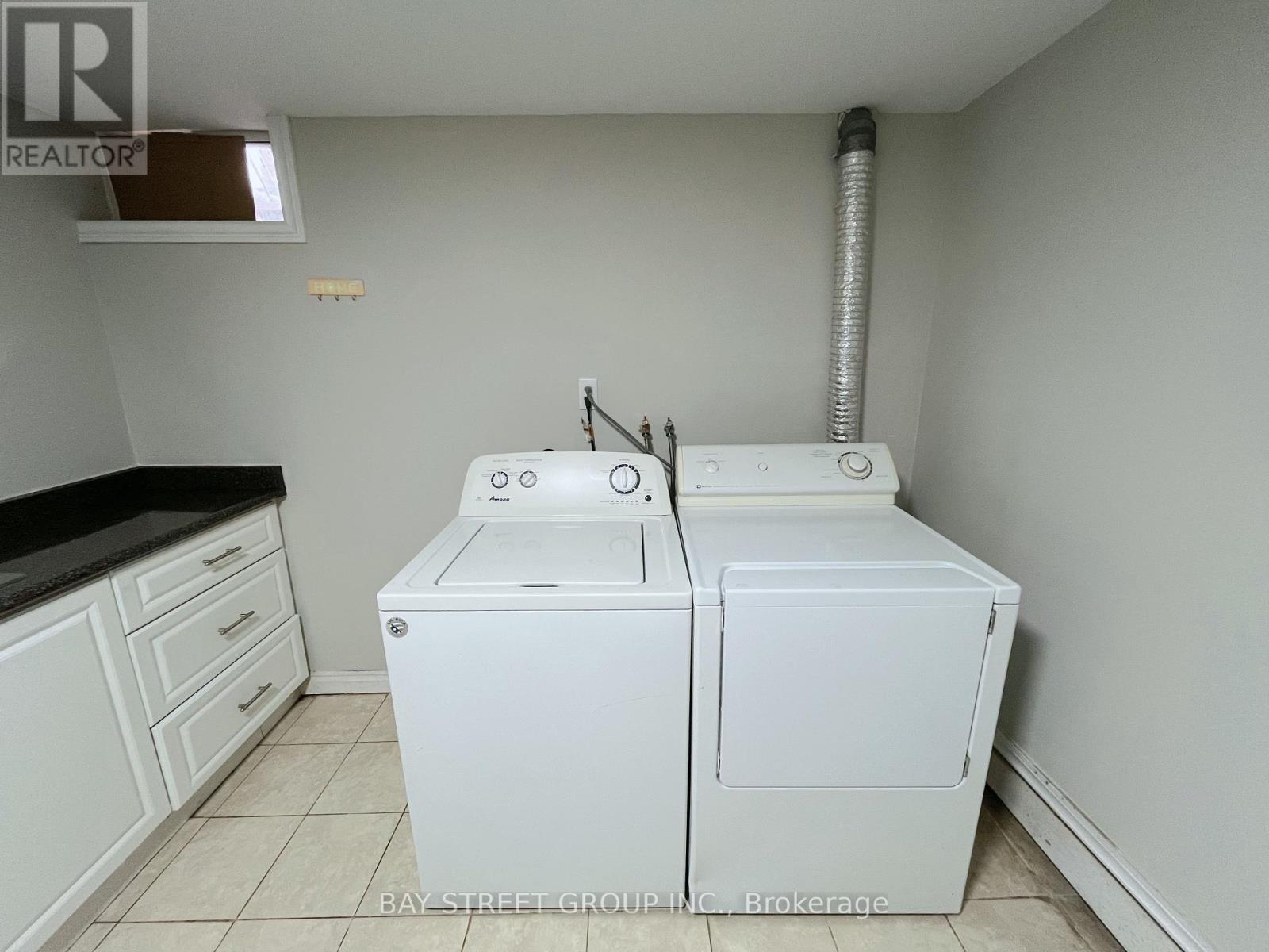 Lower - 106 St Davids Road, St. Catharines, Ontario  L2T 1P9 - Photo 11 - X13434020