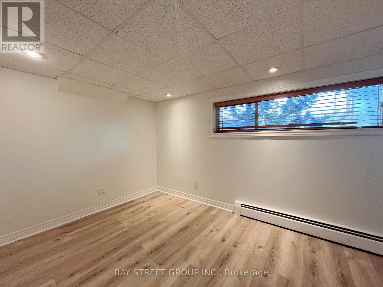 Lower - 106 St Davids Road, St. Catharines, Ontario  L2T 1P9 - Photo 2 - X13434020