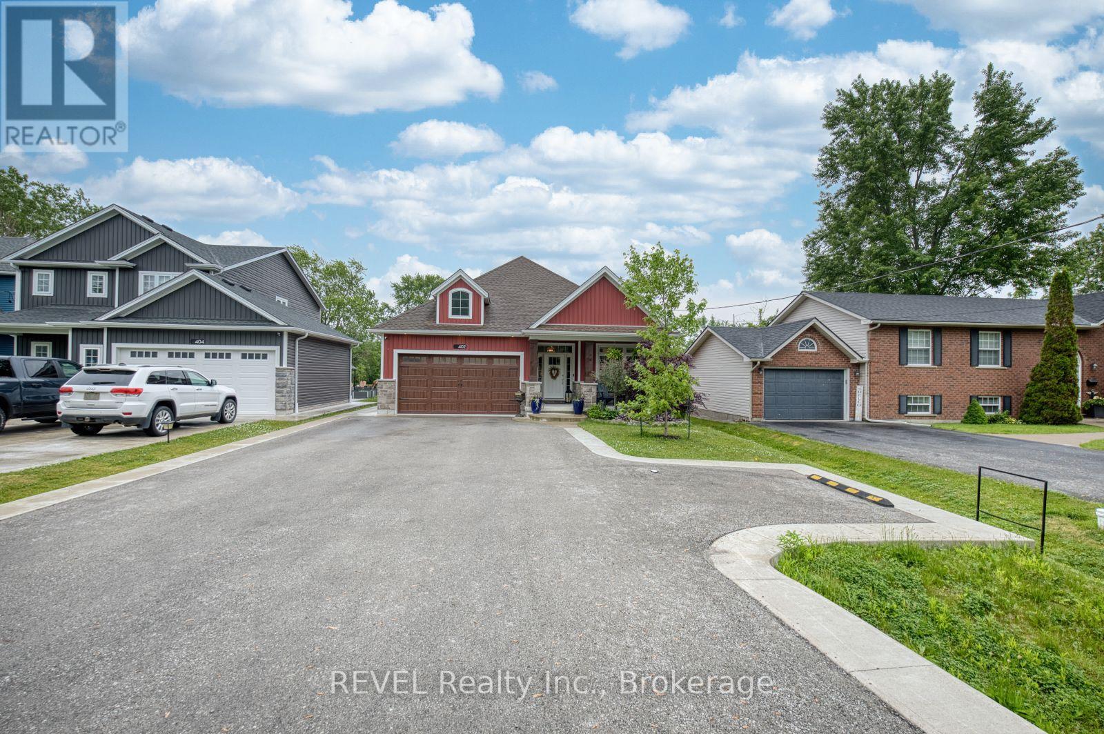402 Washington Road, Fort Erie, Ontario  L2A 4K4 - Photo 2 - X13435808