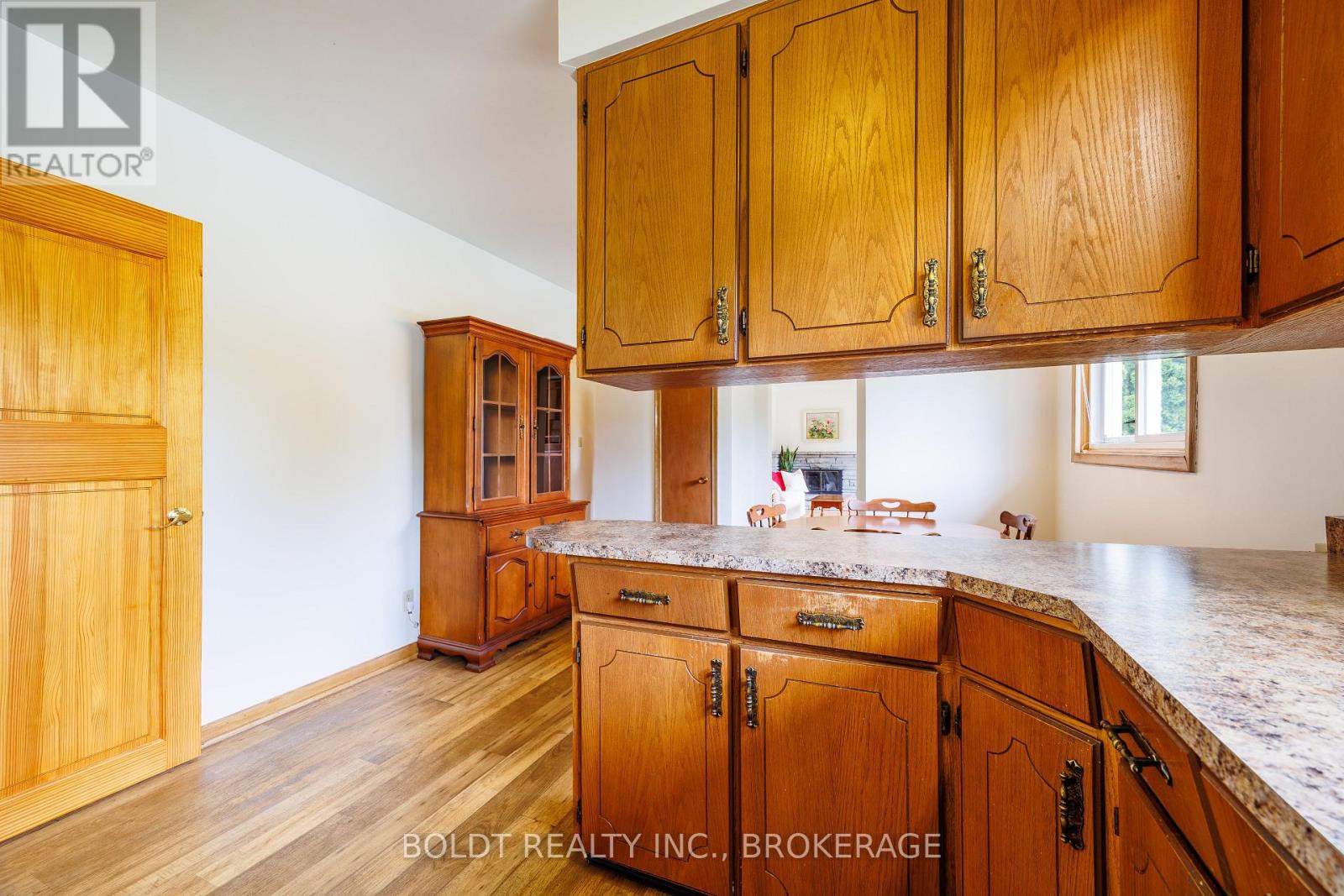 4114 Barry Drive, Lincoln, Ontario  L3J 0L3 - Photo 10 - X13436678