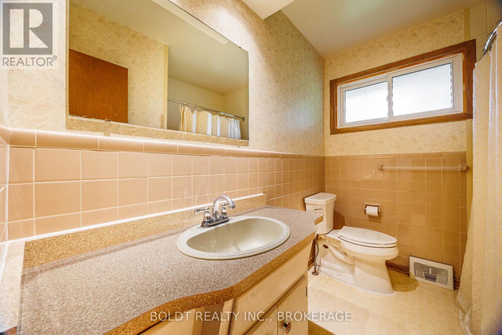 4114 Barry Drive, Lincoln, Ontario  L3J 0L3 - Photo 17 - X13436678