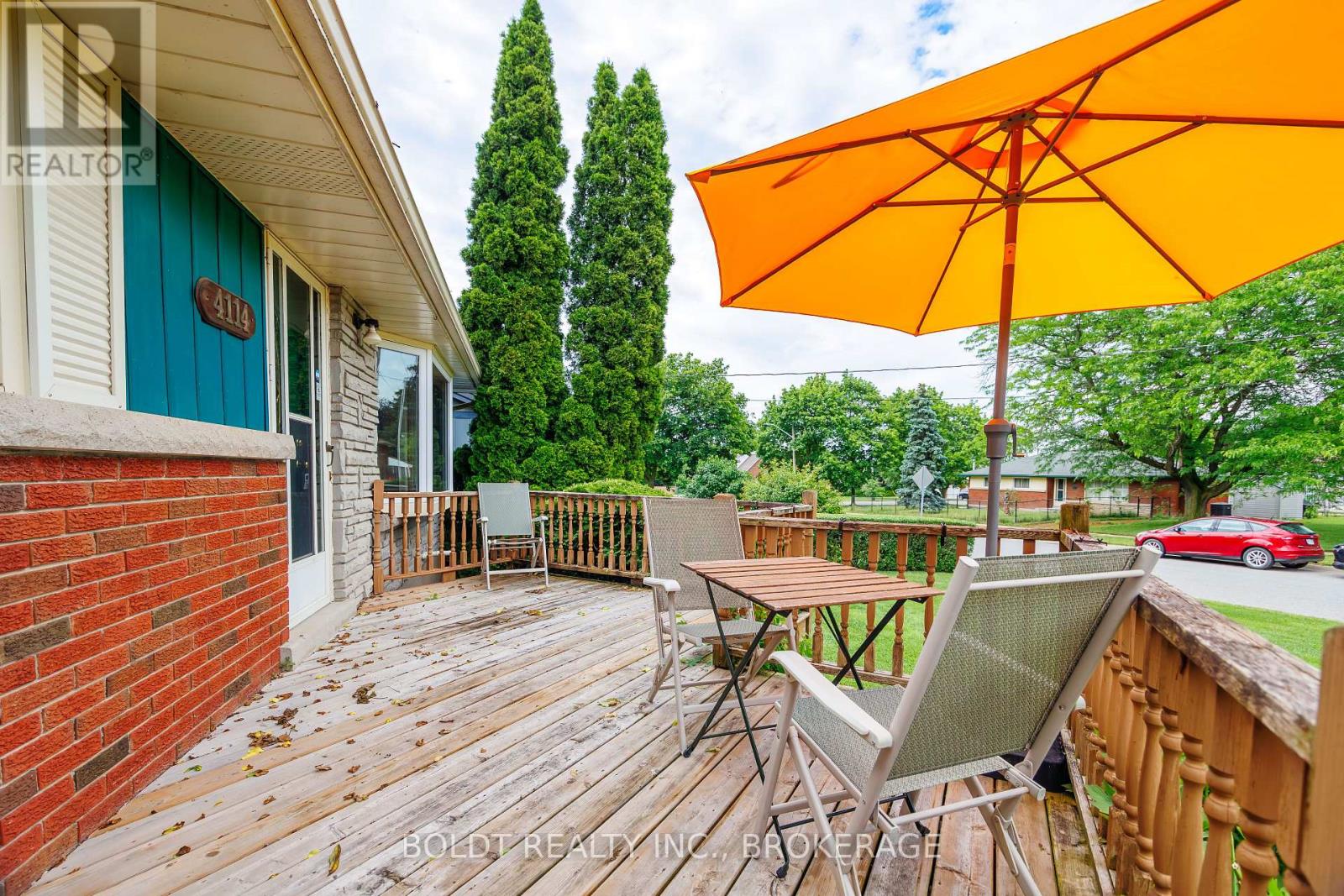4114 Barry Drive, Lincoln, Ontario  L3J 0L3 - Photo 6 - X13436678