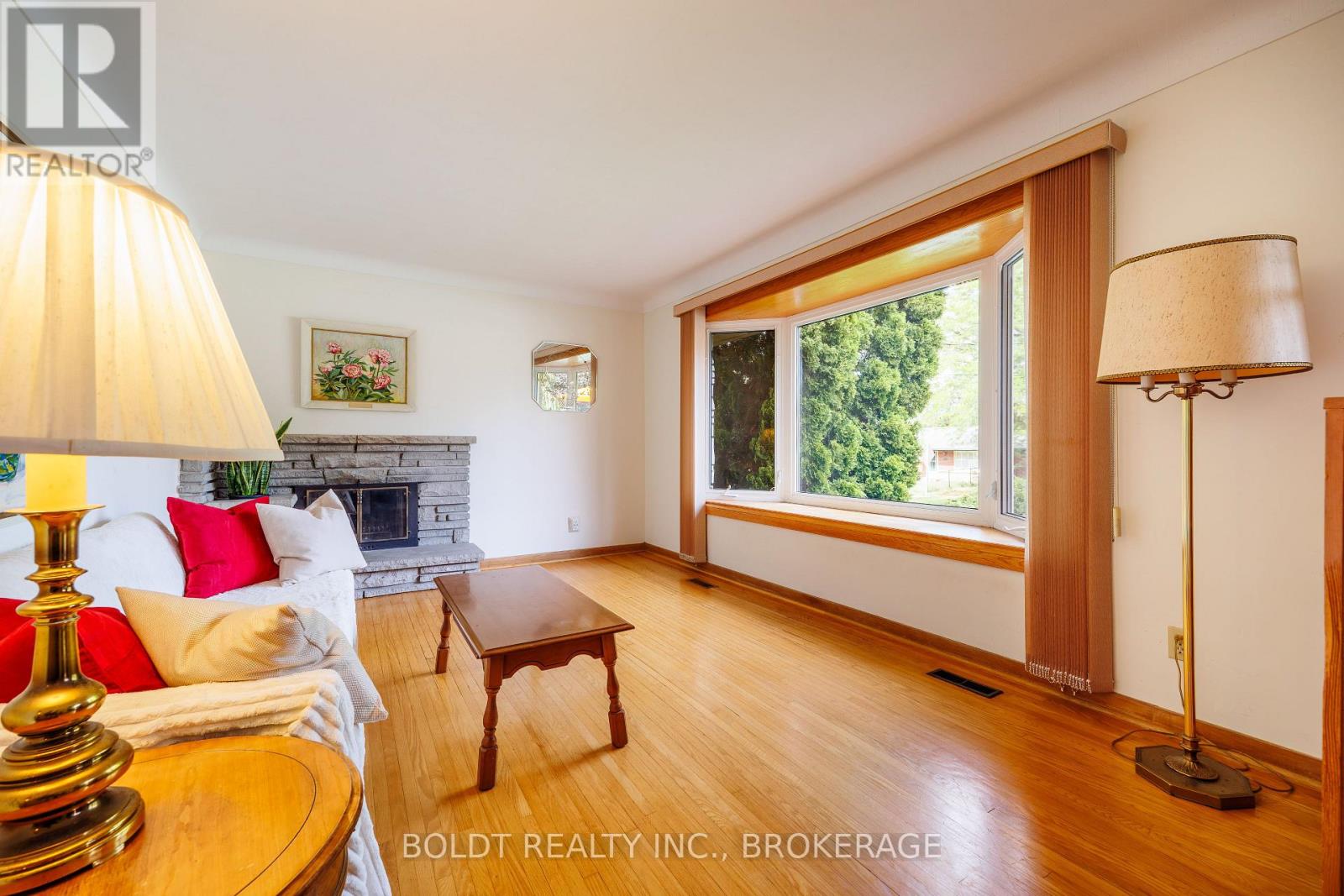 4114 Barry Drive, Lincoln, Ontario  L3J 0L3 - Photo 7 - X13436678