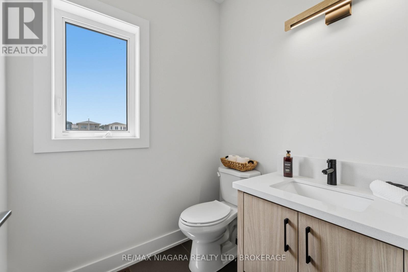 6124 Curlin Crescent, Niagara Falls, Ontario  L2H 3W8 - Photo 16 - X13437030