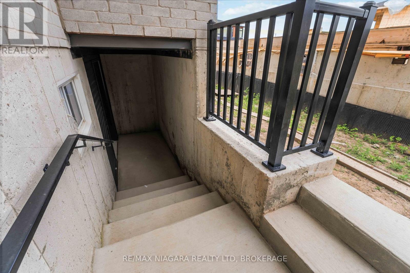 6124 Curlin Crescent, Niagara Falls, Ontario  L2H 3W8 - Photo 34 - X13437030