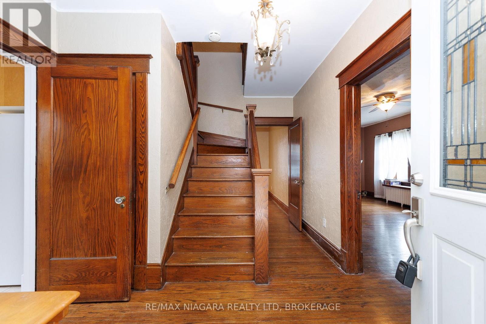 4864 Simcoe Street, Niagara Falls, Ontario  L2E 1V9 - Photo 10 - X13437832