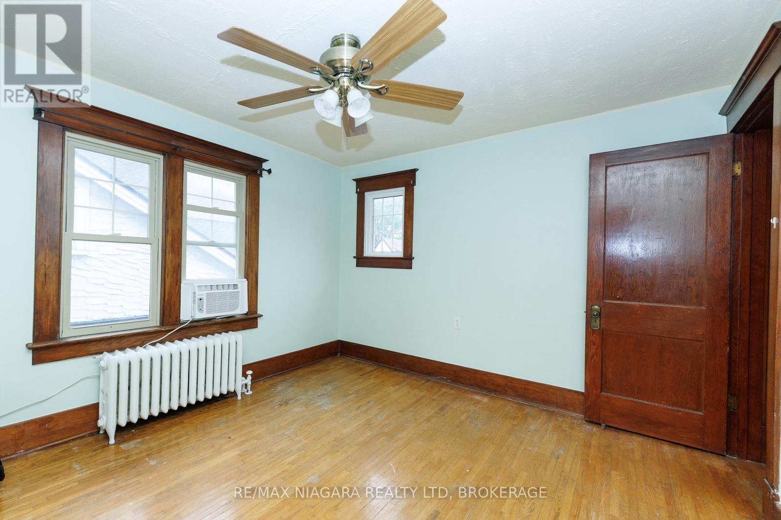 4864 Simcoe Street, Niagara Falls, Ontario  L2E 1V9 - Photo 14 - X13437832