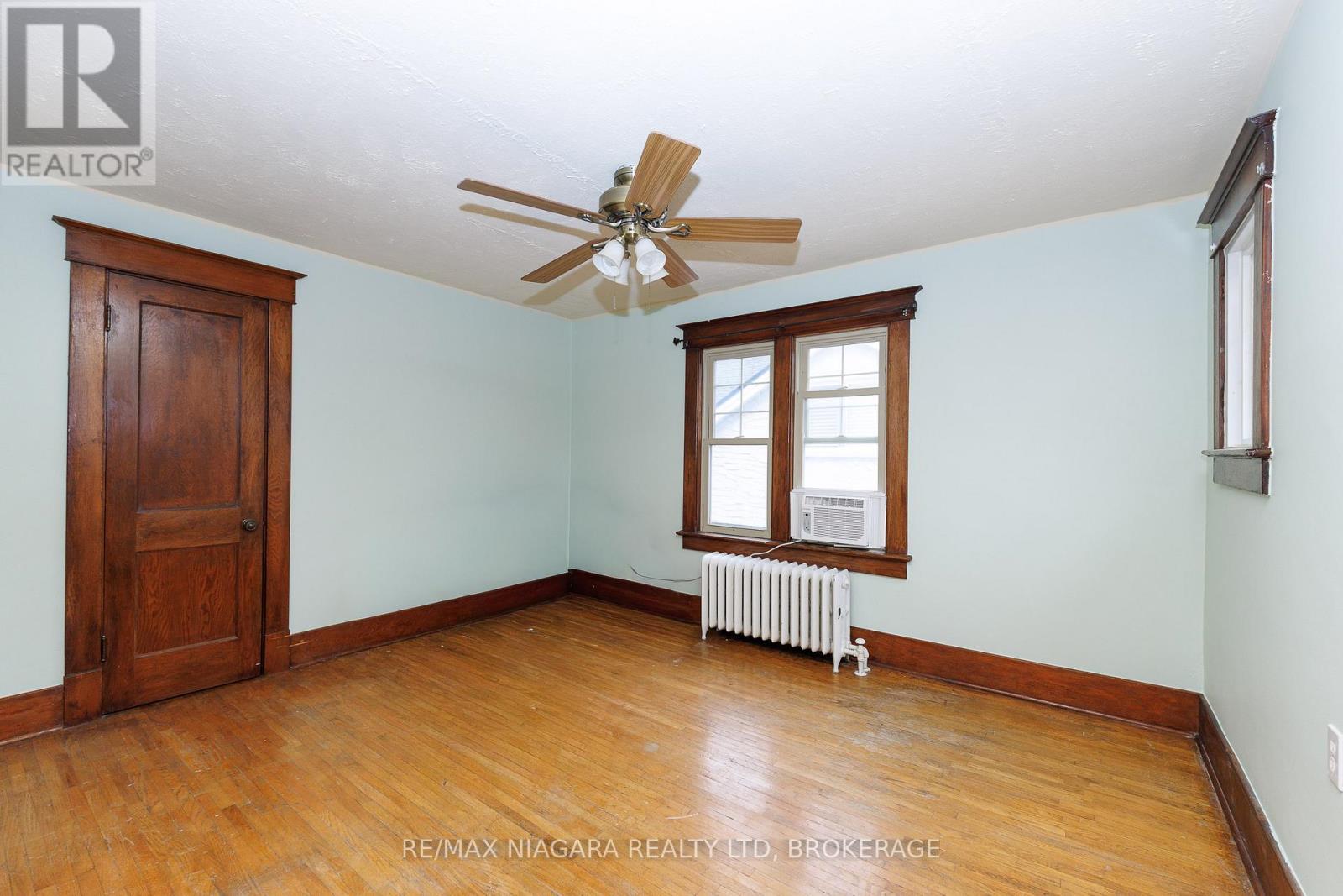 4864 Simcoe Street, Niagara Falls, Ontario  L2E 1V9 - Photo 16 - X13437832