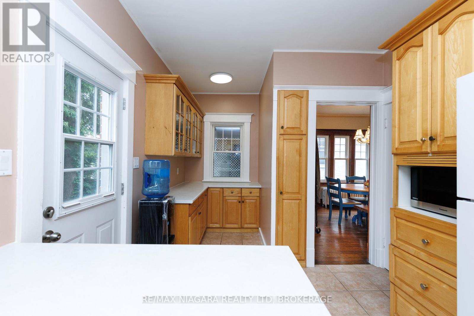 4864 Simcoe Street, Niagara Falls, Ontario  L2E 1V9 - Photo 7 - X13437832