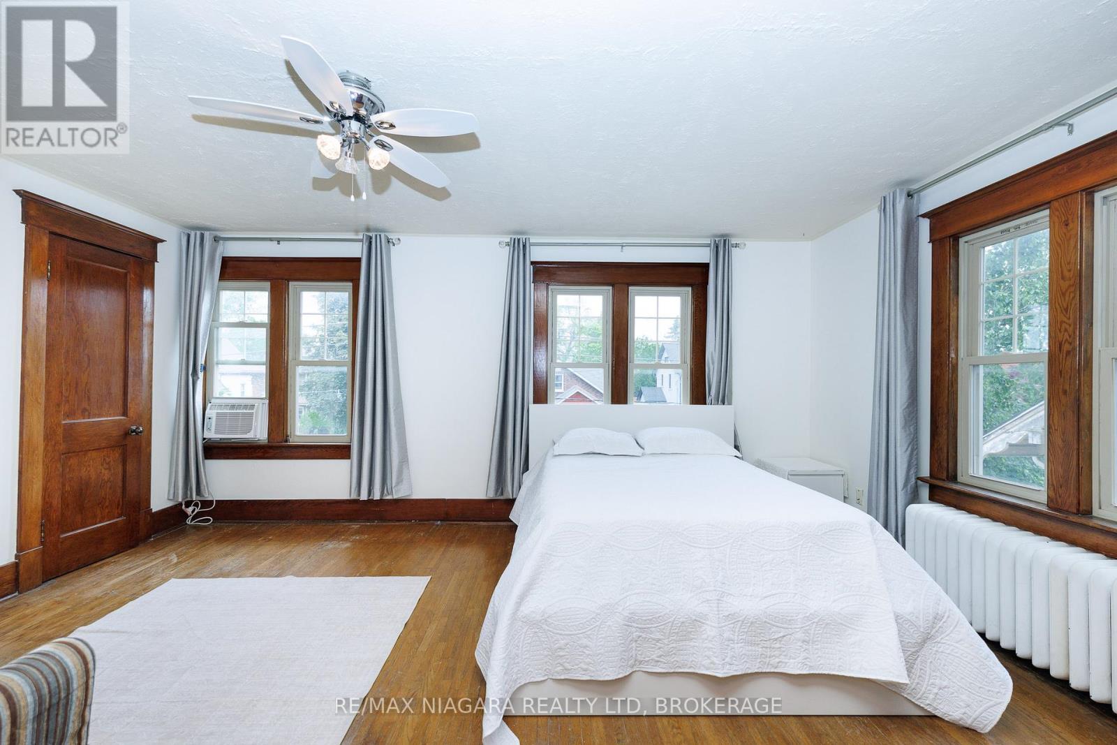 4864 Simcoe Street, Niagara Falls, Ontario  L2E 1V9 - Photo 9 - X13437832