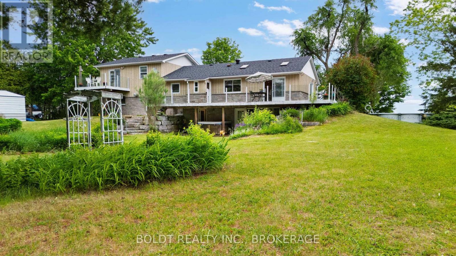 5832 5th Side Road, Innisfil, Ontario  L0L 1L0 - Photo 4 - N13438002