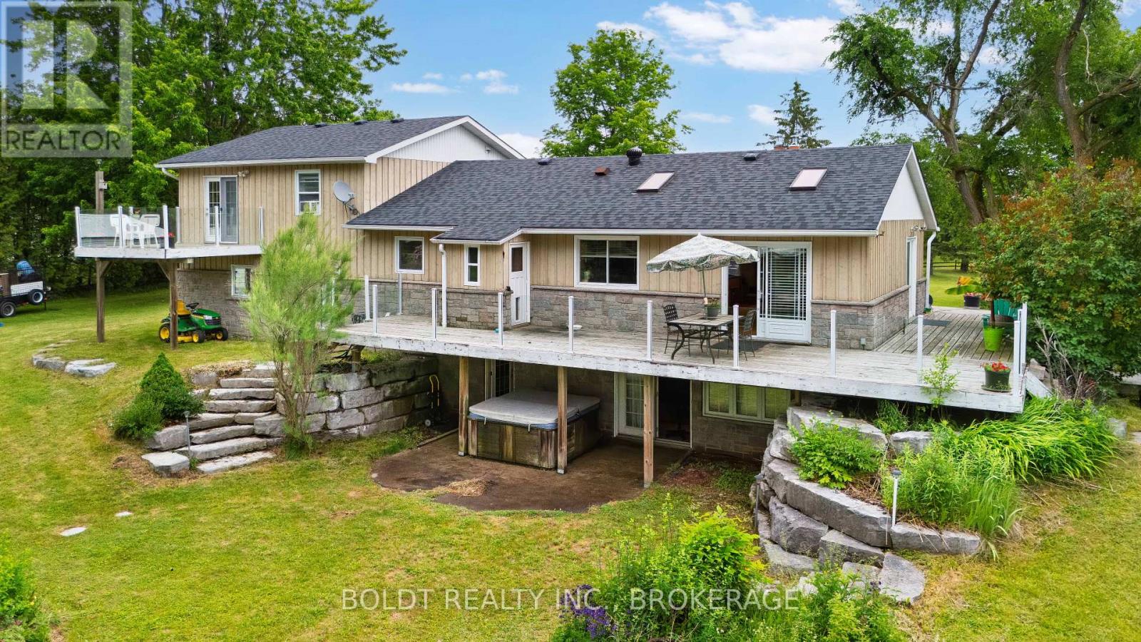 5832 5th Side Road, Innisfil, Ontario  L0L 1L0 - Photo 5 - N13438002