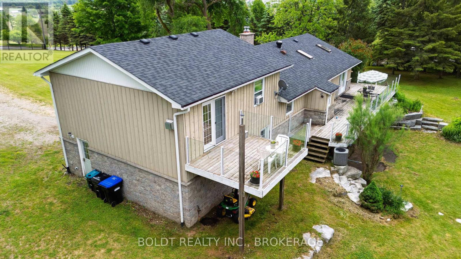 5832 5th Side Road, Innisfil, Ontario  L0L 1L0 - Photo 6 - N13438002