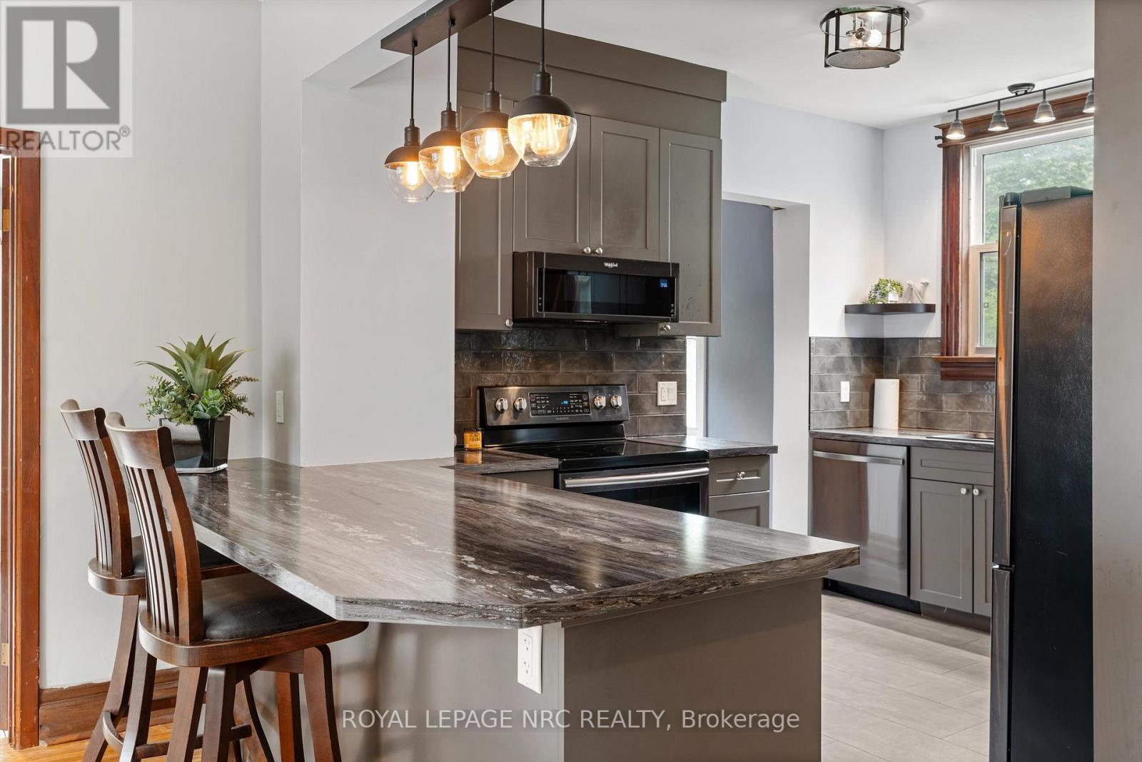 167 Pleasant Avenue, St. Catharines, Ontario  L2R 1Y6 - Photo 13 - X13438512