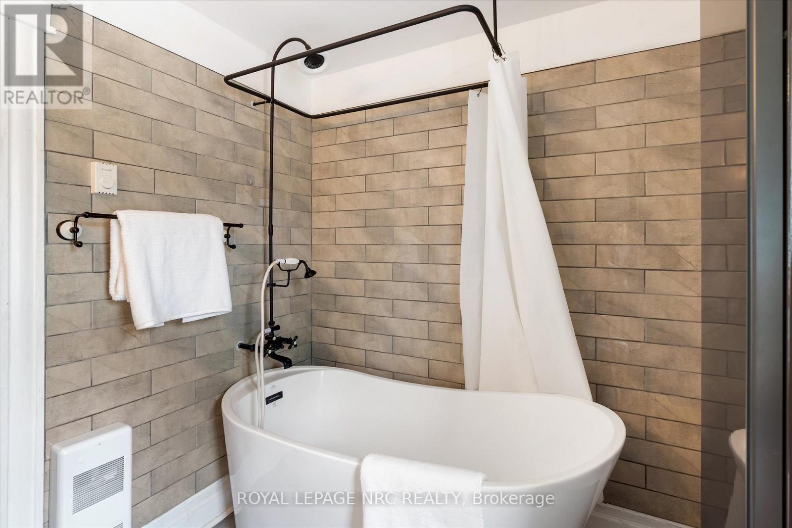 167 Pleasant Avenue, St. Catharines, Ontario  L2R 1Y6 - Photo 31 - X13438512