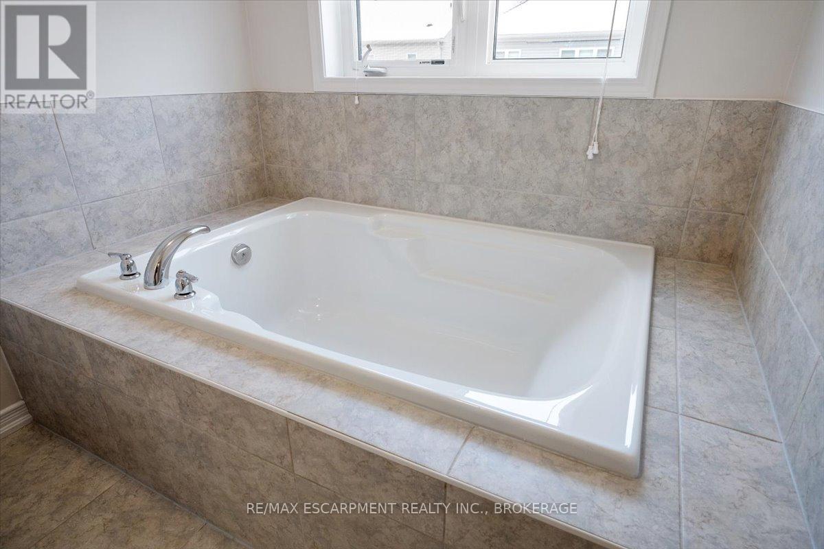 13 Steven Drive, Thorold, Ontario  L3B 0G7 - Photo 31 - X13439294