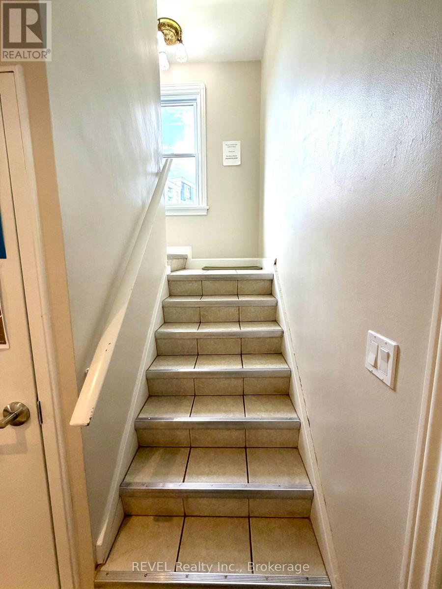 5637 Main Street, Niagara Falls, Ontario  L2G 5Z3 - Photo 12 - X13441356