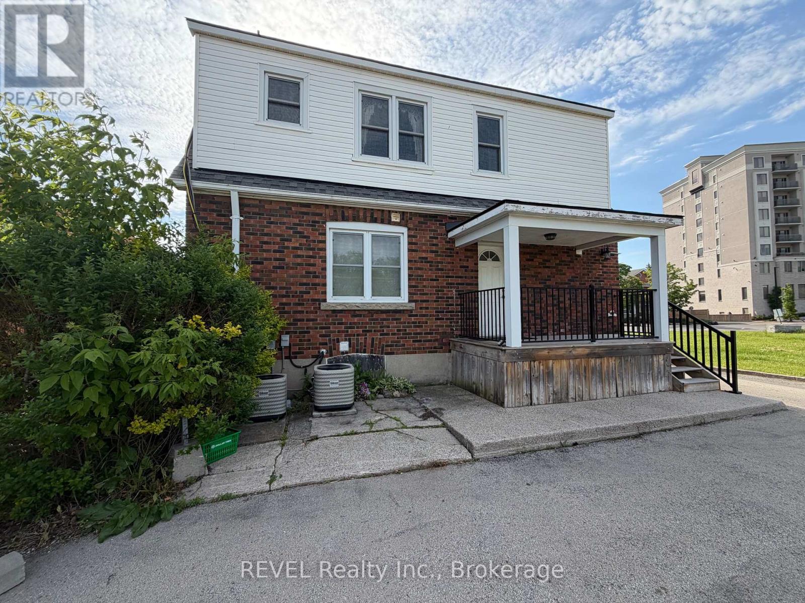 5637 Main Street, Niagara Falls, Ontario  L2G 5Z3 - Photo 3 - X13441356