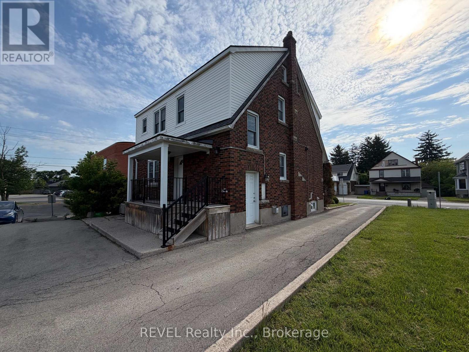 5637 Main Street, Niagara Falls, Ontario  L2G 5Z3 - Photo 7 - X13441356