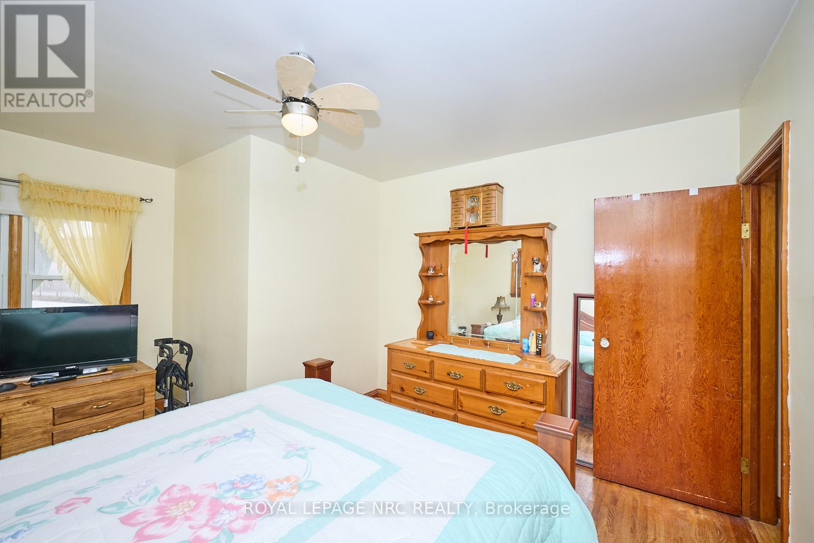 1 Thorndale Avenue, St. Catharines, Ontario  L2R 6A2 - Photo 15 - X13442250