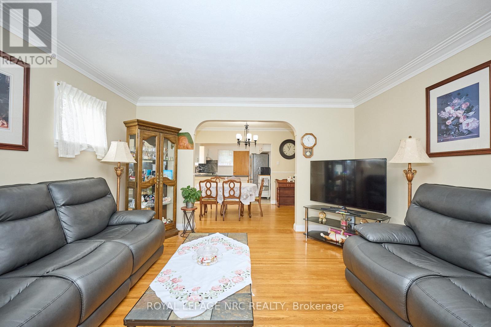 1 Thorndale Avenue, St. Catharines, Ontario  L2R 6A2 - Photo 4 - X13442250