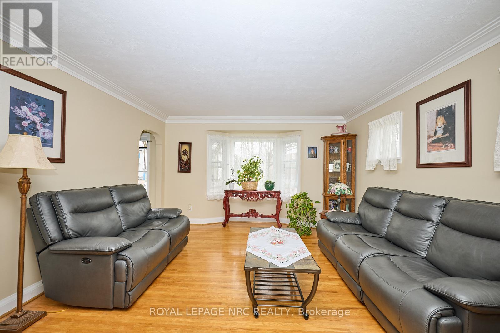 1 Thorndale Avenue, St. Catharines, Ontario  L2R 6A2 - Photo 6 - X13442250