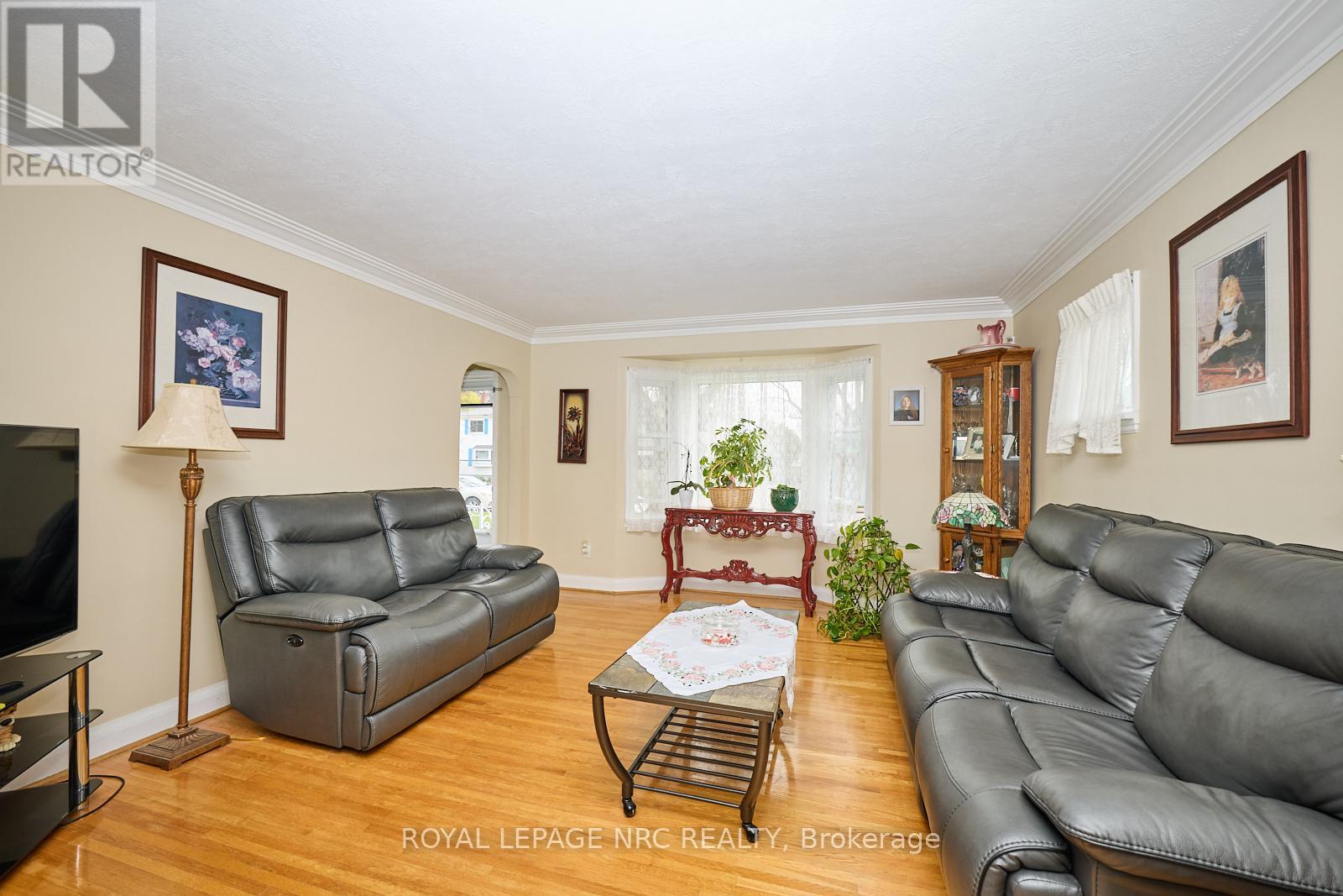 1 Thorndale Avenue, St. Catharines, Ontario  L2R 6A2 - Photo 7 - X13442250