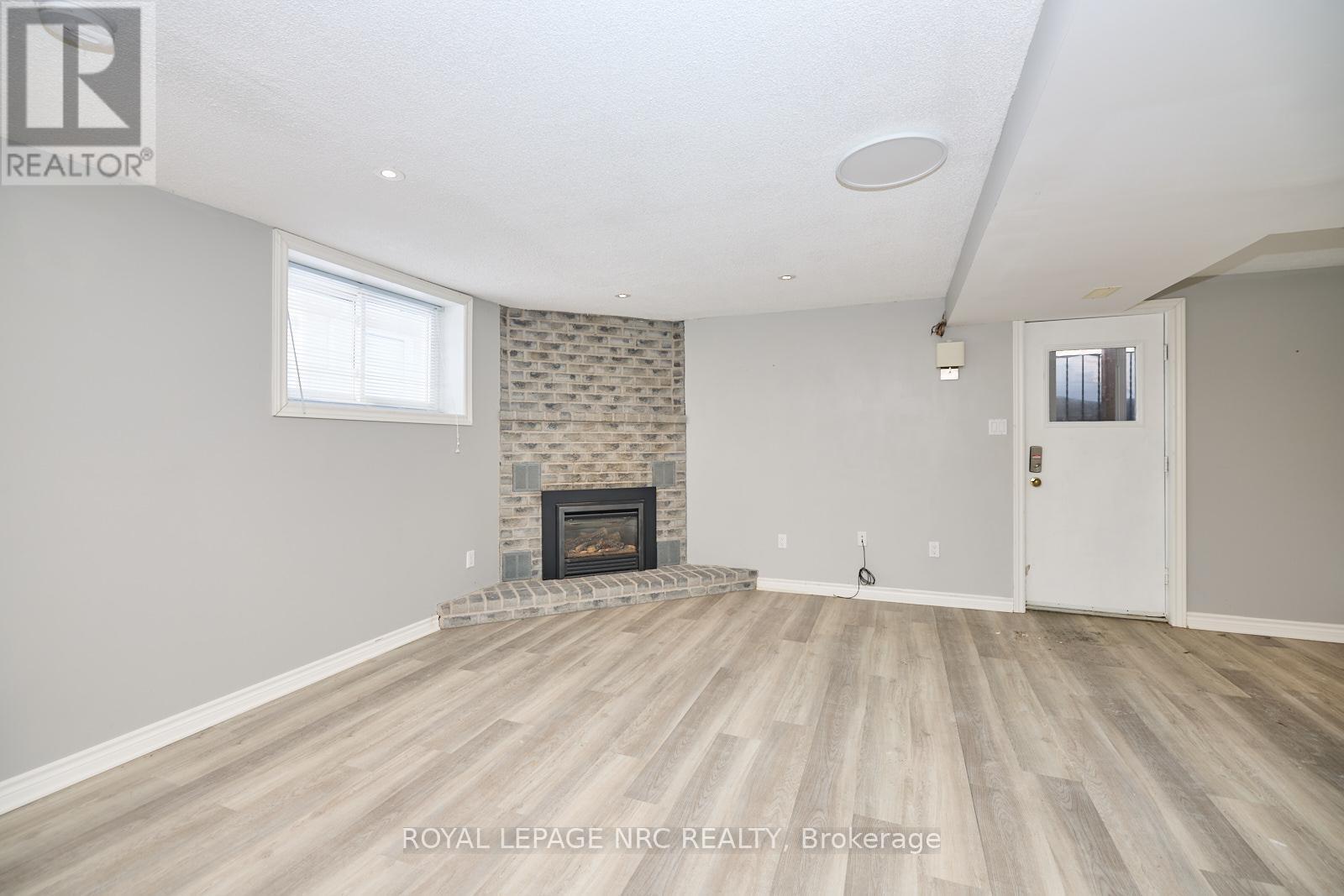 Lower - 100 Larchwood Circle, Welland, Ontario  L3C 6T3 - Photo 4 - X13442592