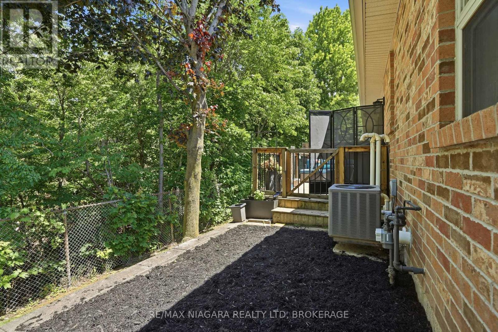 10 - 99 Linwell Road, St. Catharines, Ontario  L2N 1R6 - Photo 42 - X13443064