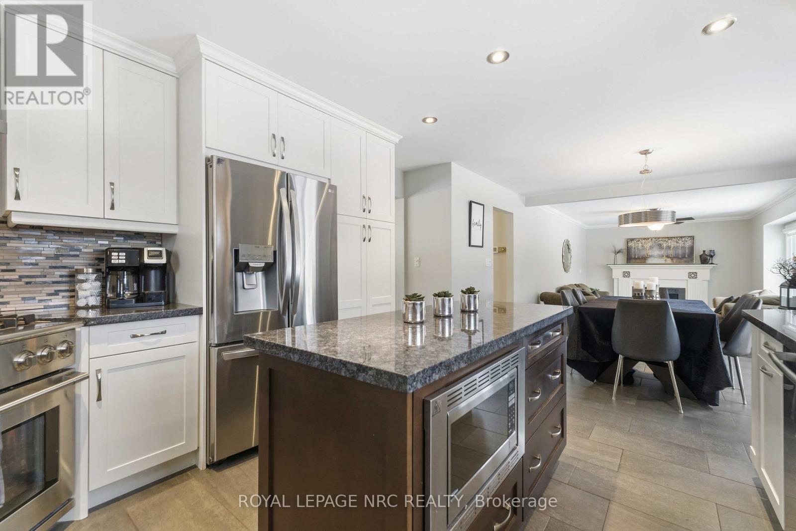 9 Woodgarden Court, St. Catharines, Ontario  L2M 7C9 - Photo 11 - X13443316