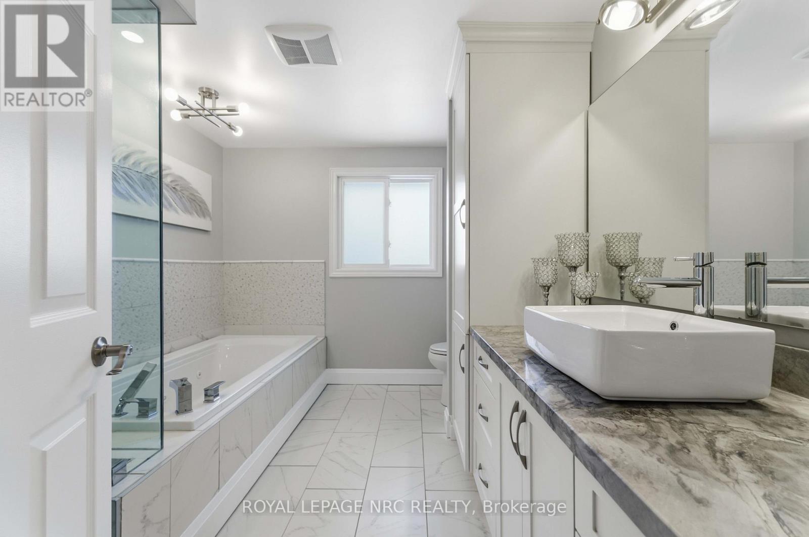 9 Woodgarden Court, St. Catharines, Ontario  L2M 7C9 - Photo 22 - X13443316