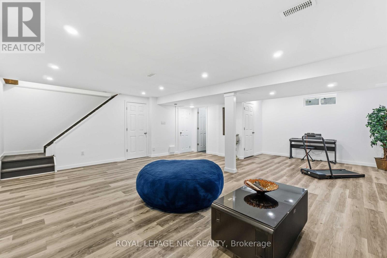 9 Woodgarden Court, St. Catharines, Ontario  L2M 7C9 - Photo 27 - X13443316