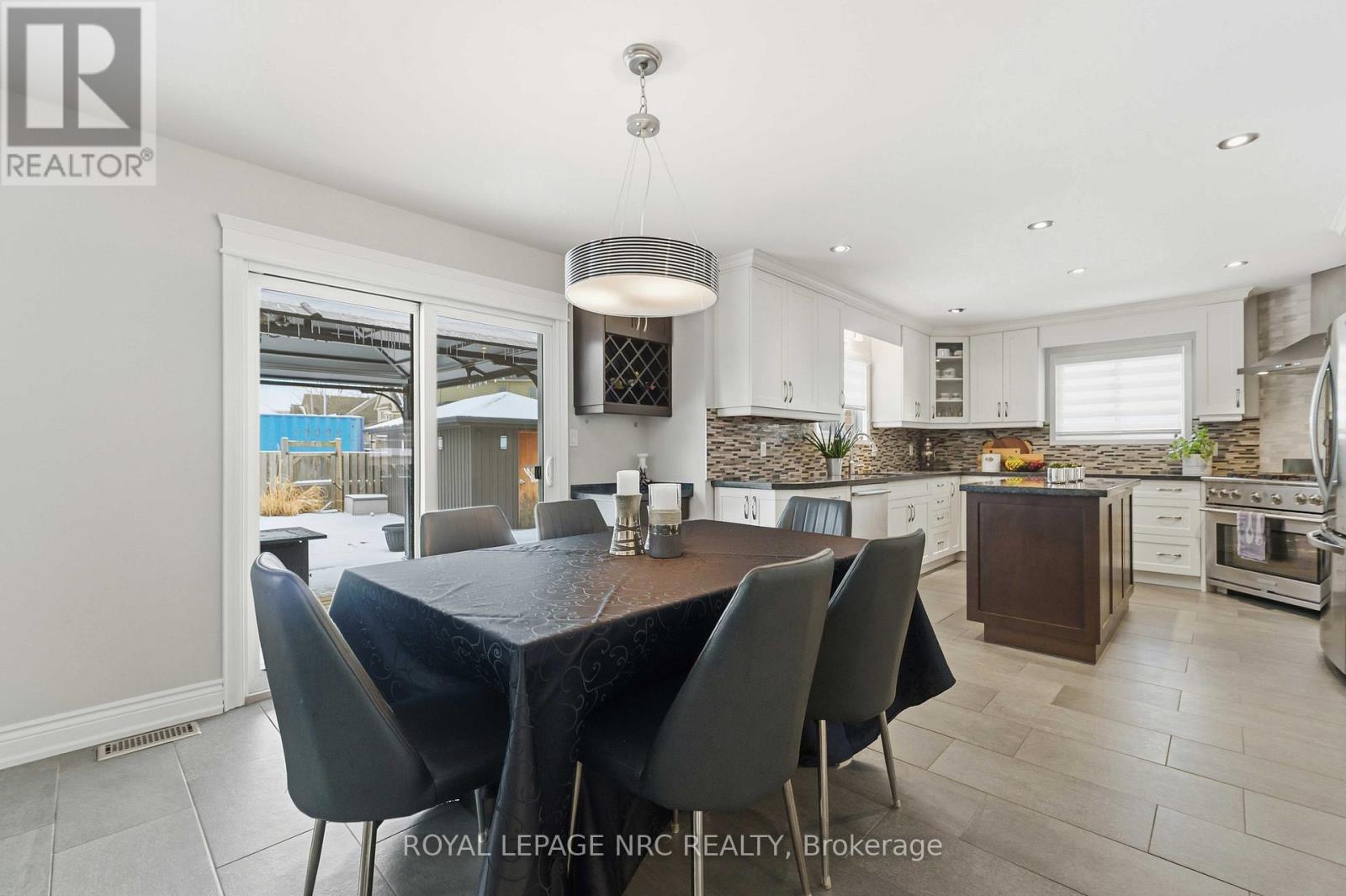 9 Woodgarden Court, St. Catharines, Ontario  L2M 7C9 - Photo 8 - X13443316