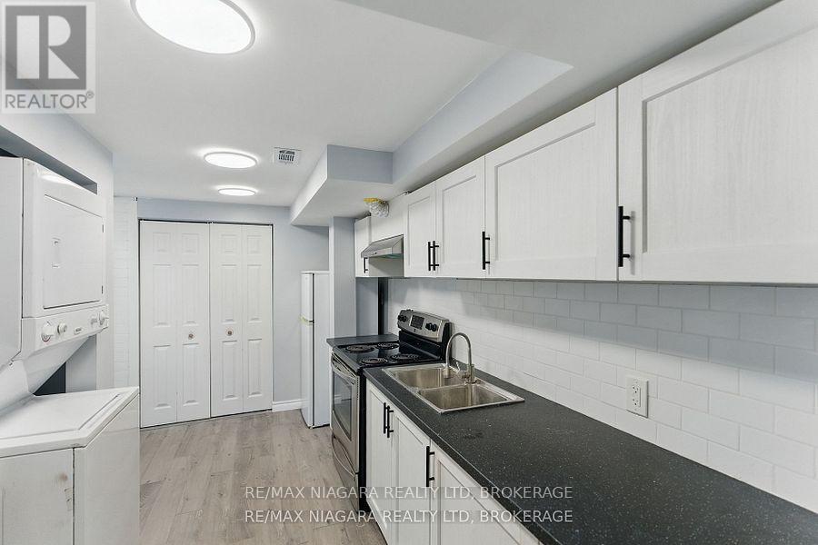 LOWER - 290 SCHOLFIELD AVENUE S, Welland, Ontario