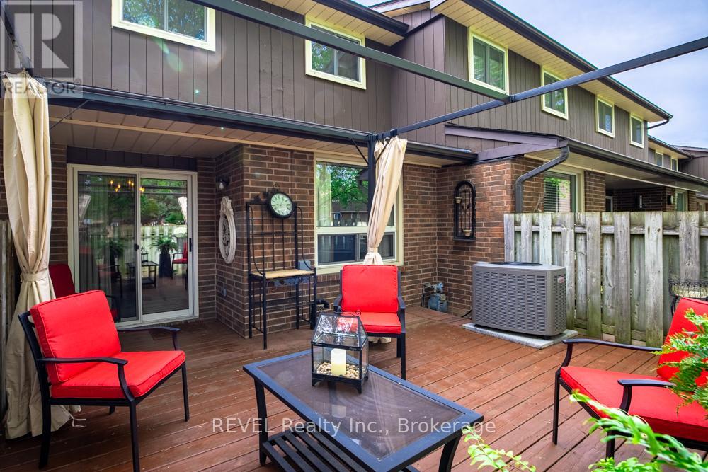 2 - 64 Forster Street, St. Catharines, Ontario  L2N 6T5 - Photo 29 - X13444586