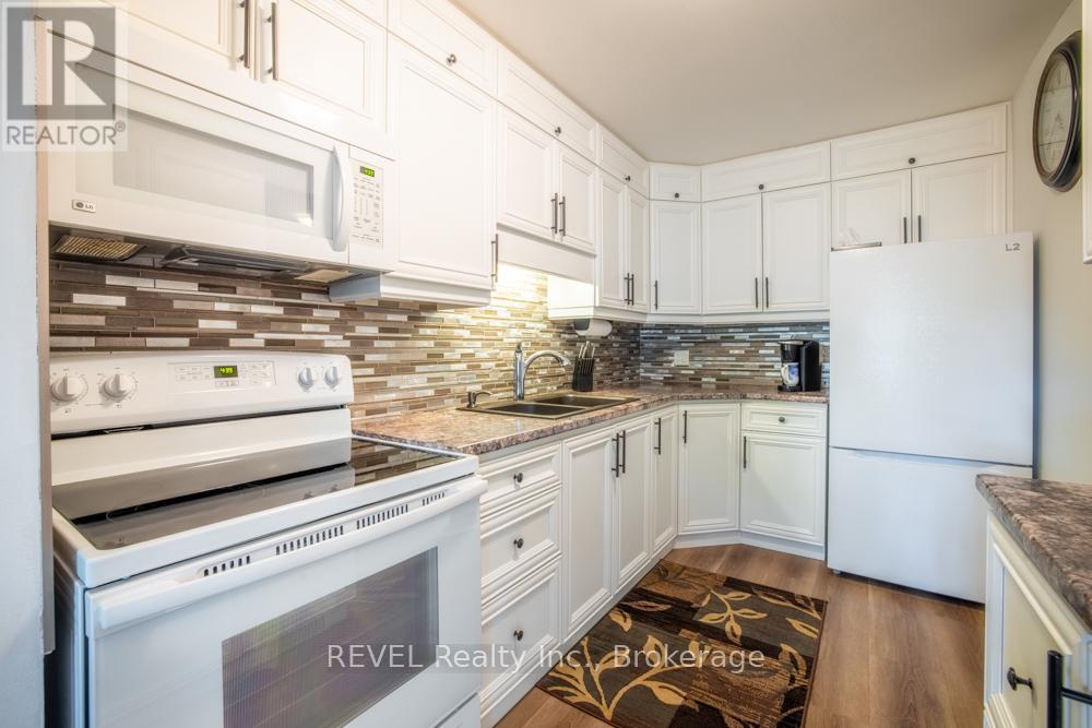 2 - 64 Forster Street, St. Catharines, Ontario  L2N 6T5 - Photo 5 - X13444586