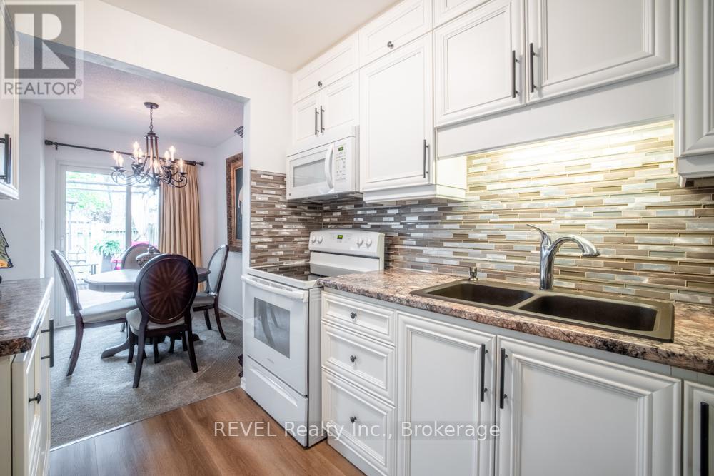 2 - 64 Forster Street, St. Catharines, Ontario  L2N 6T5 - Photo 7 - X13444586