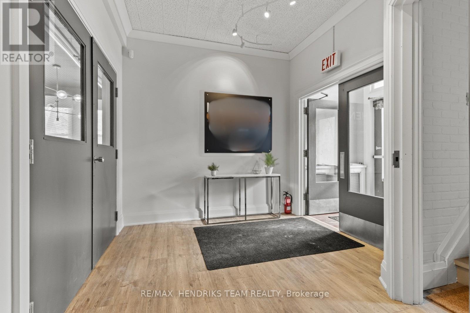 145 King Street, St. Catharines, Ontario  L2R 3J2 - Photo 2 - X13446816