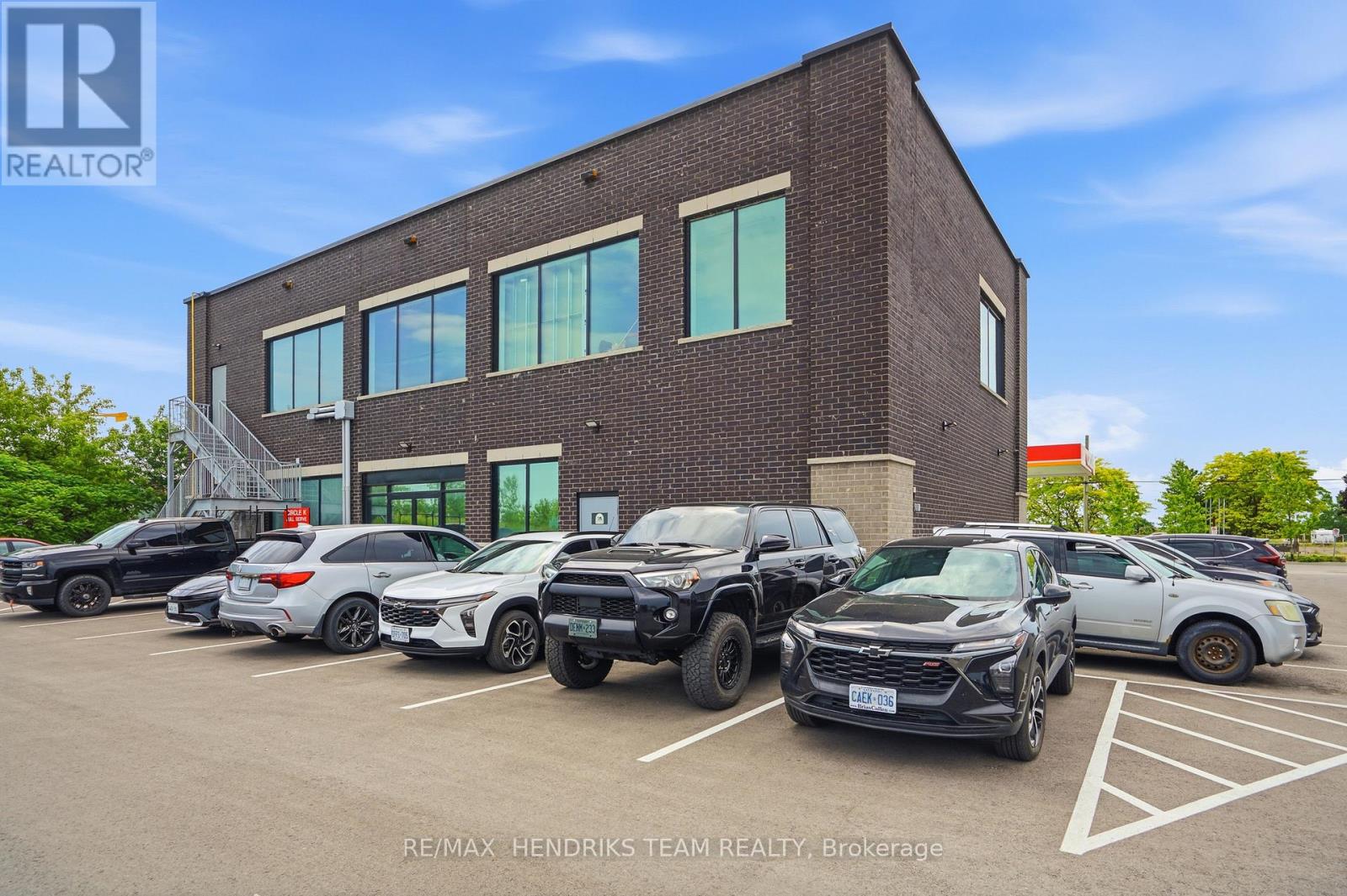 1387 Fourth Avenue, St. Catharines, Ontario  L2R 6P9 - Photo 6 - X13447082